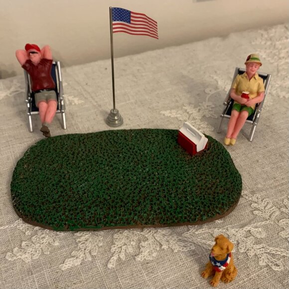 Lemax Summertime 4th of July Figurines "Lounging Around" #83370 Retired - Picture 2 of 7